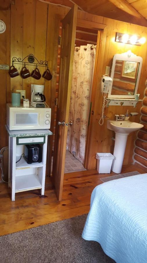 River Falls Lodging -Black Hills, South Dakota Hot Springs Ngoại thất bức ảnh