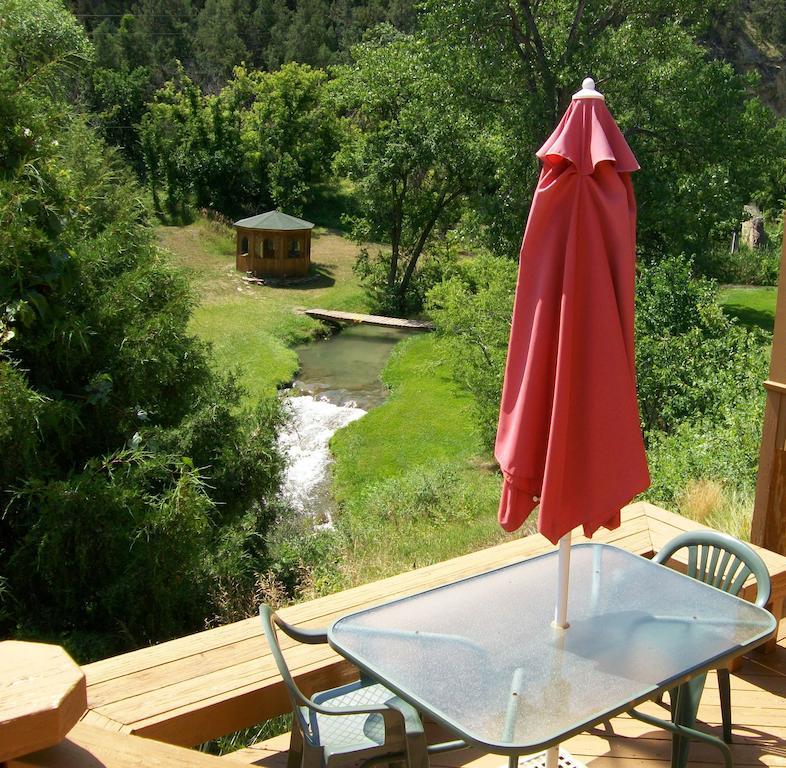 River Falls Lodging -Black Hills, South Dakota Hot Springs Phòng bức ảnh