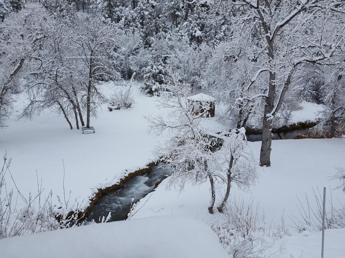 River Falls Lodging -Black Hills, South Dakota Hot Springs Ngoại thất bức ảnh